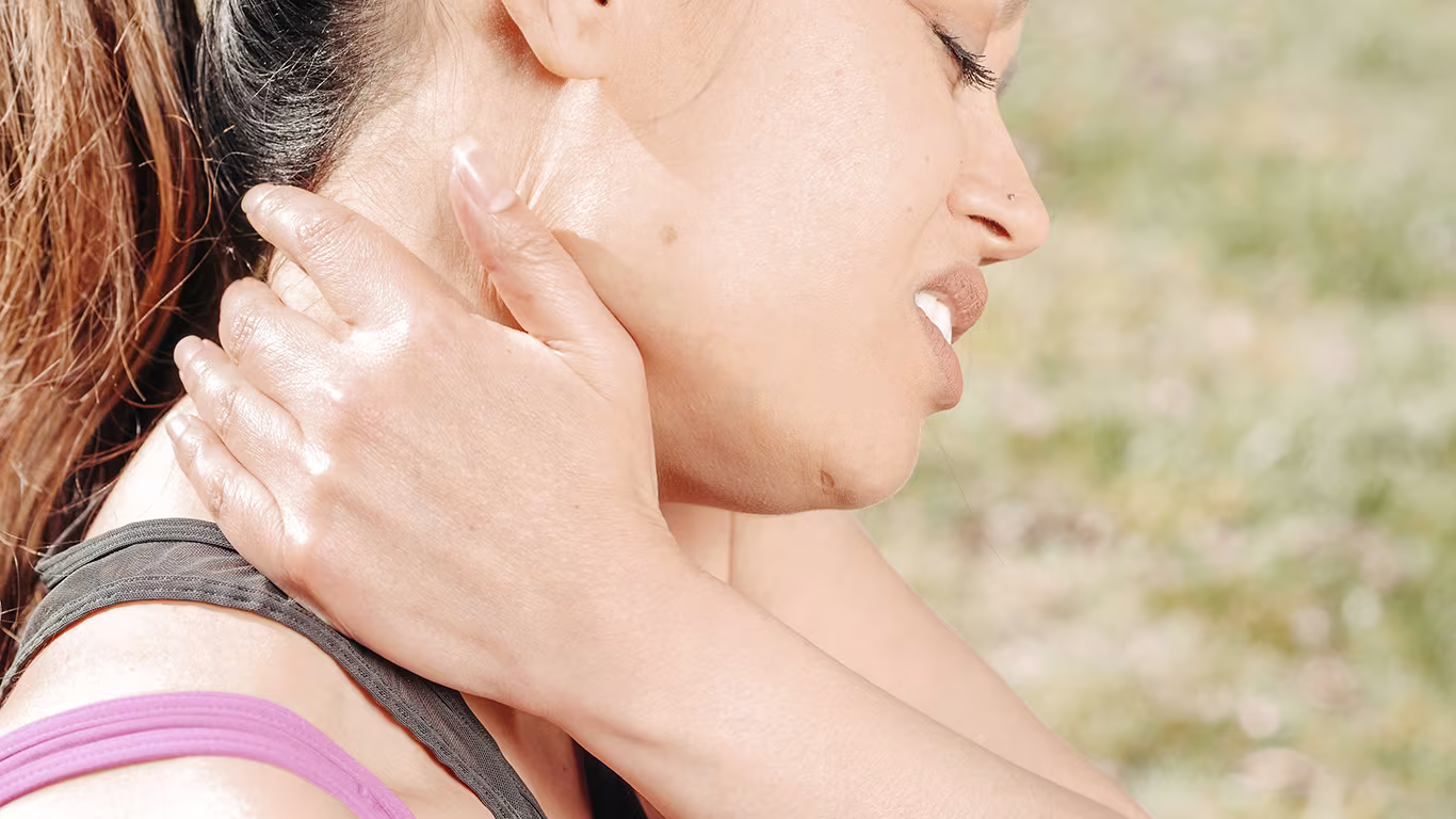 Best Sleeping Position for Neck Pain: Improve Comfort & Spinal Alignment