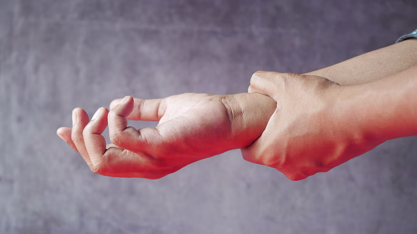 Carpal Tunnel Syndrome: Causes, Symptoms, Treatment & Prevention
